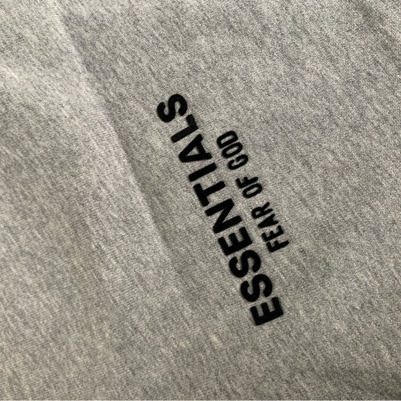 Essentials Oatmeal Grey Shorts (Small) - Picture 5 of 5